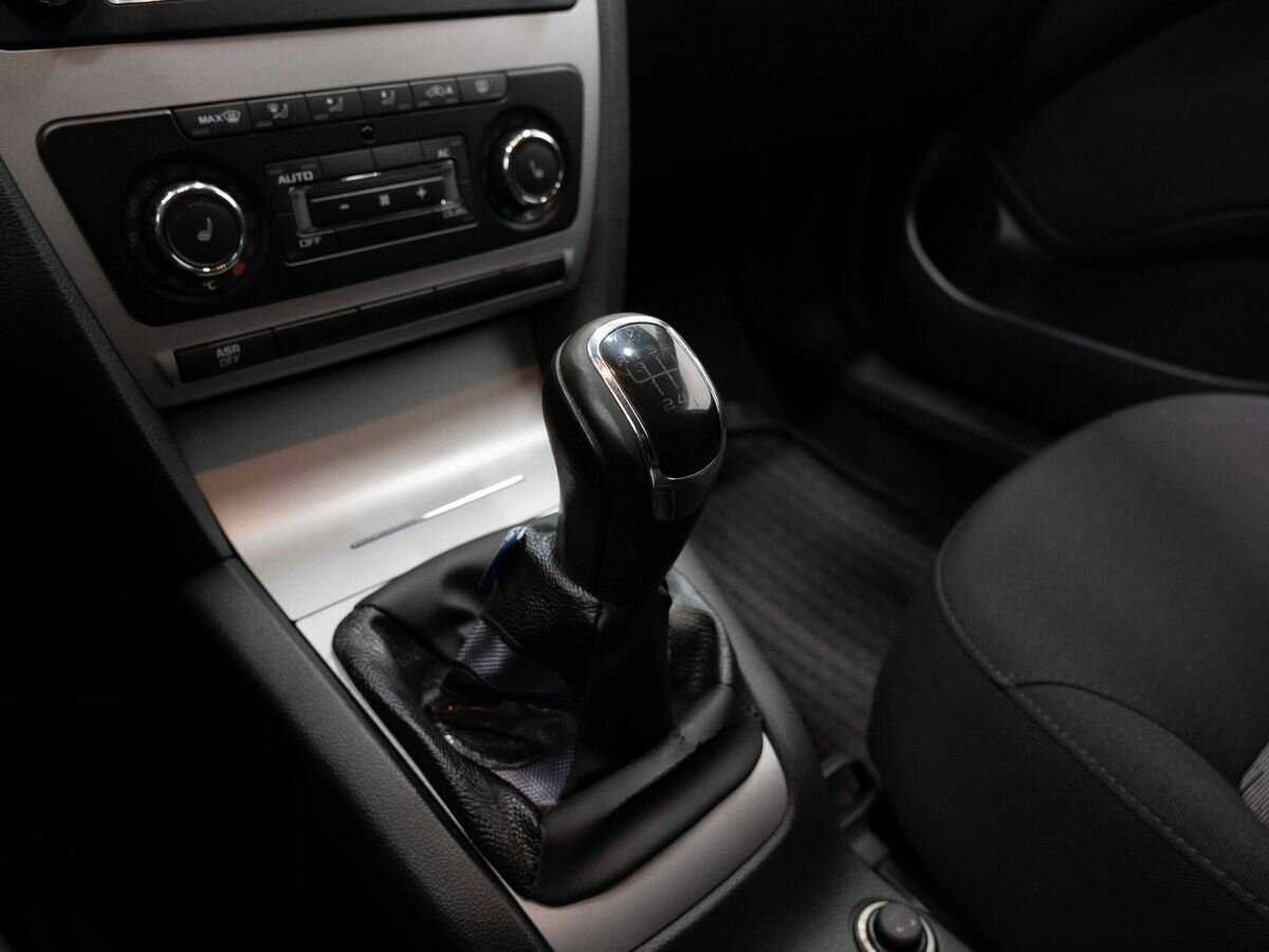 Skoda Octavia б/у, 2012, Механическая. Фото: #20