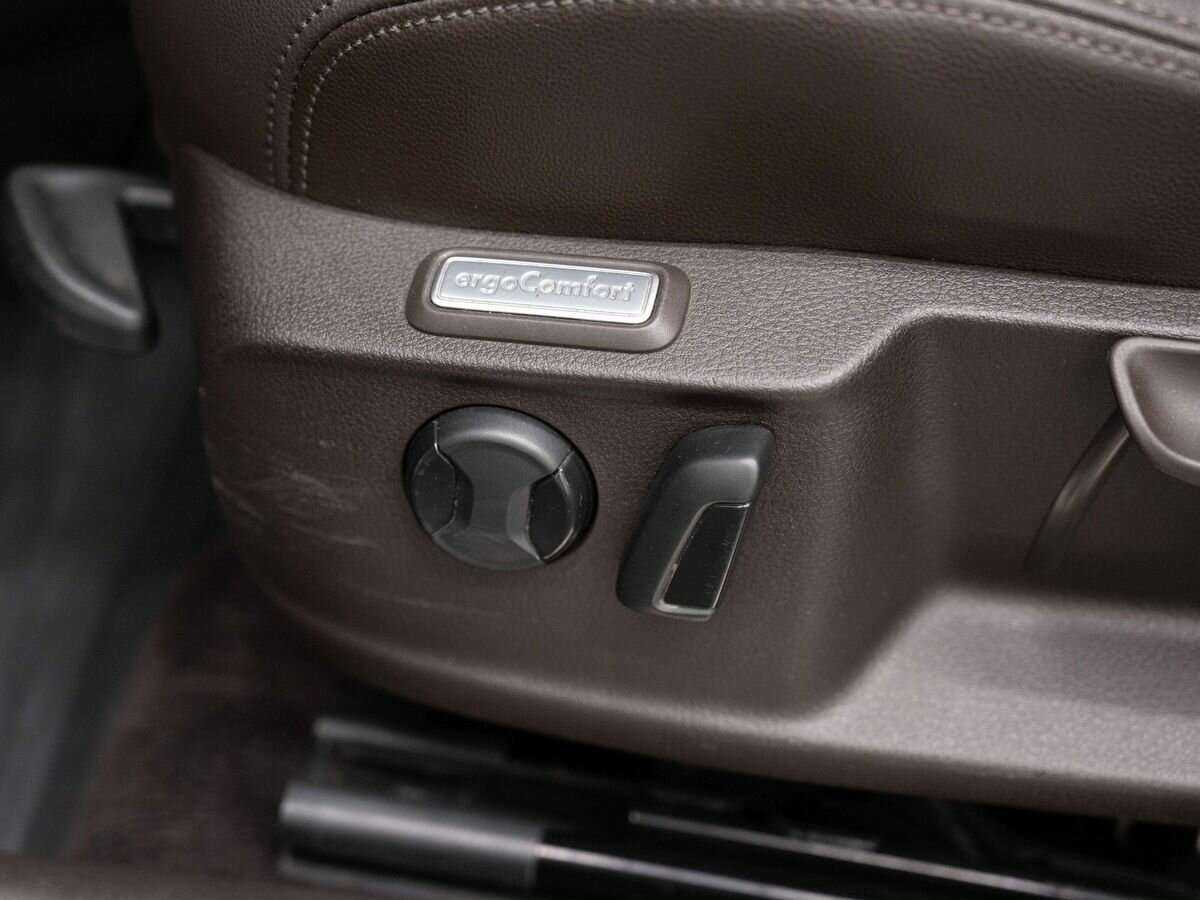 Volkswagen Passat б/у, 2016, Роботизированная. Фото: #17