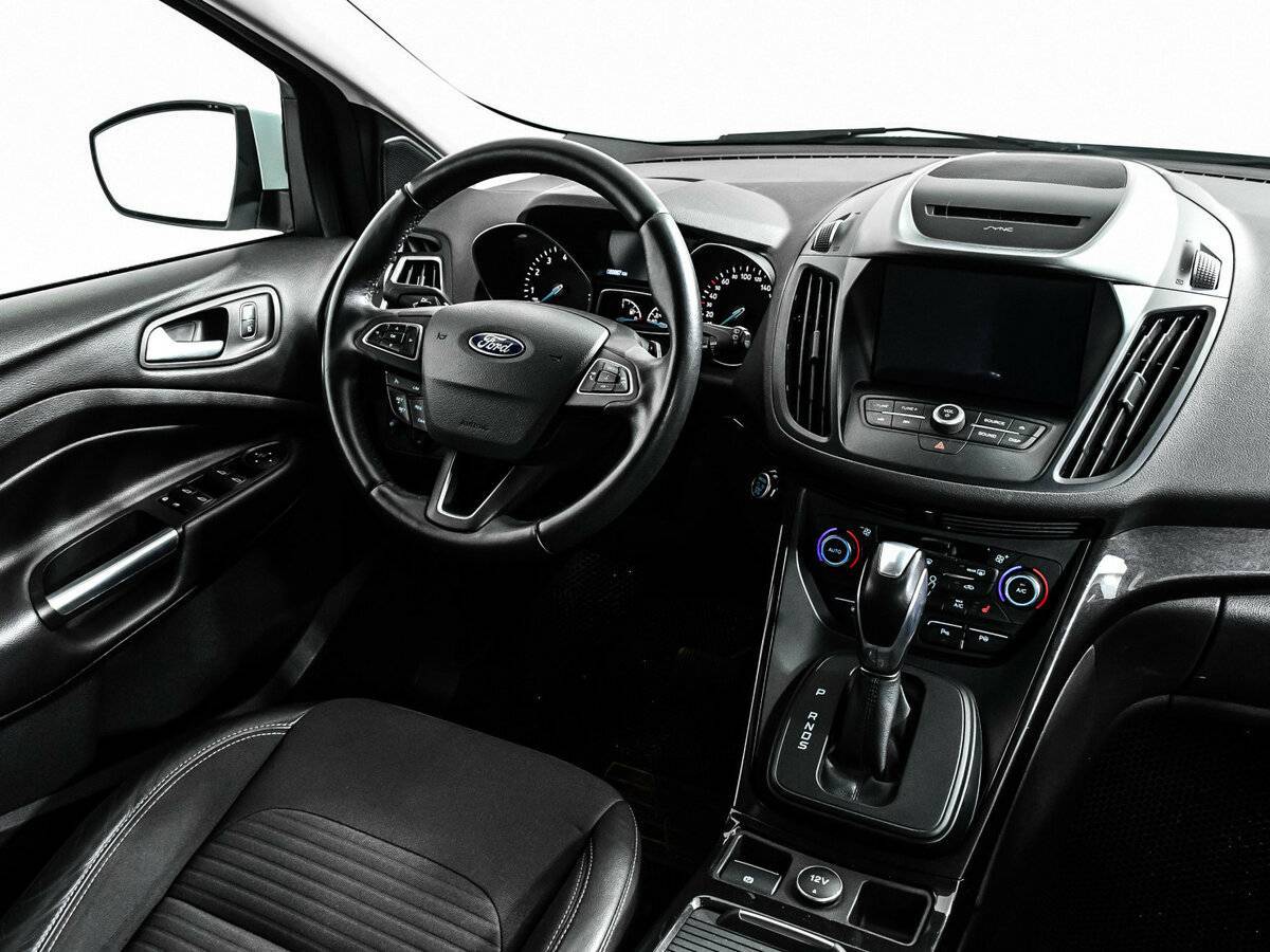 Ford Kuga б/у, 2017, Автоматическая. Фото: #8