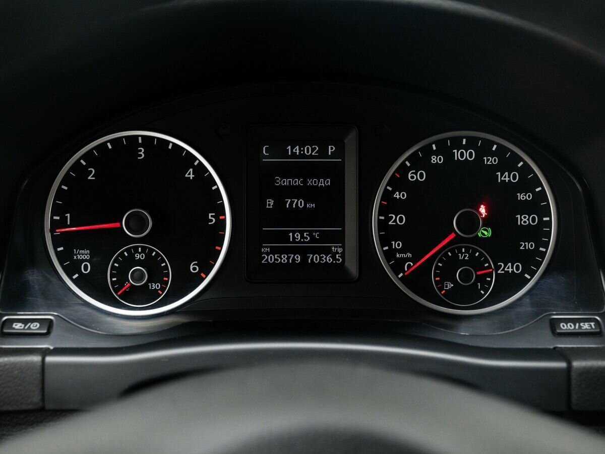 Volkswagen Tiguan б/у, 2013, Автоматическая. Фото: #21