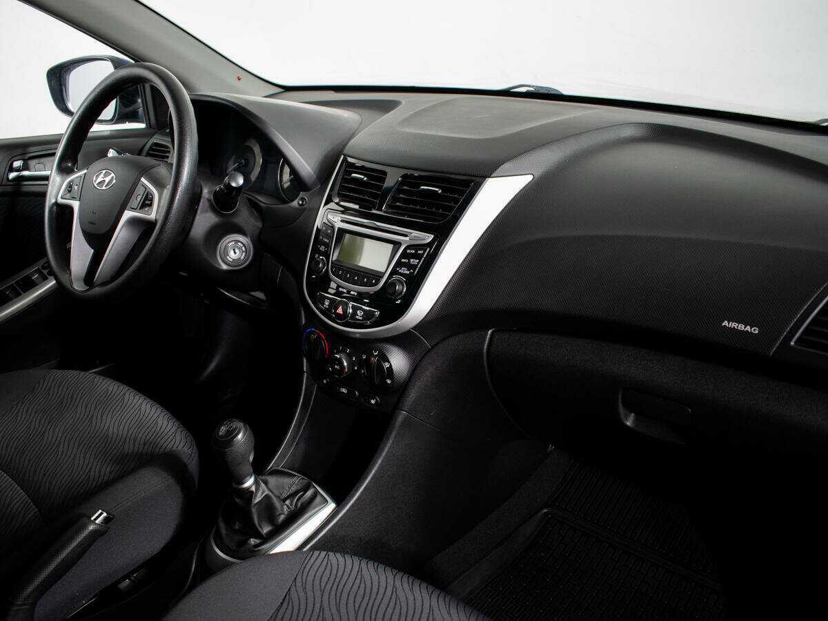 Hyundai Solaris б/у, 2012, Механическая. Фото: #8