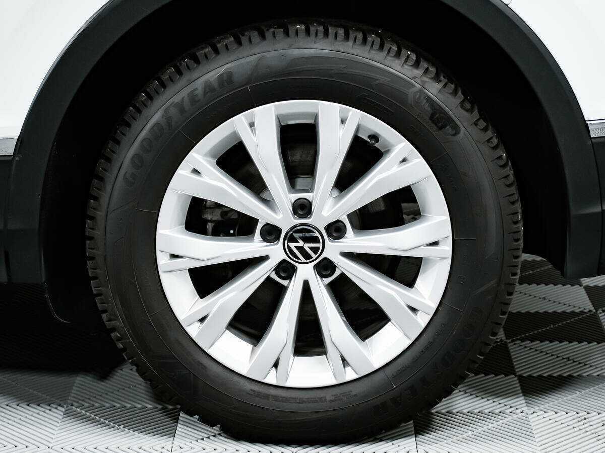 Volkswagen Tiguan б/у, 2021, Роботизированная. Фото: #13