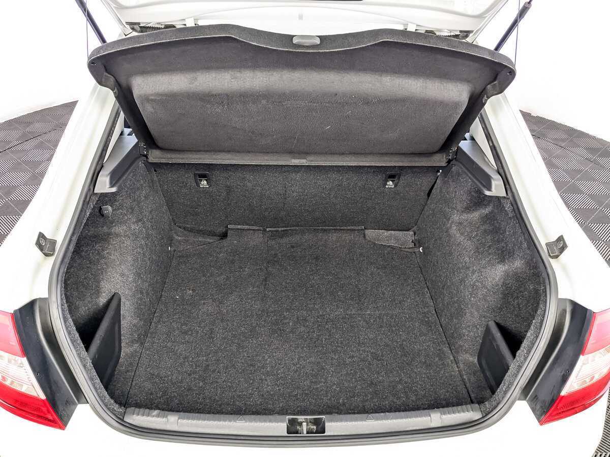 Skoda Rapid б/у, 2017, Механическая. Фото: #9