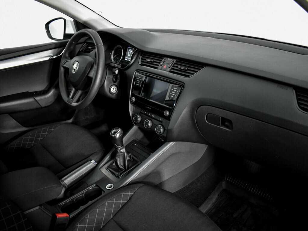 Skoda Octavia б/у, 2019, Механическая. Фото: #8