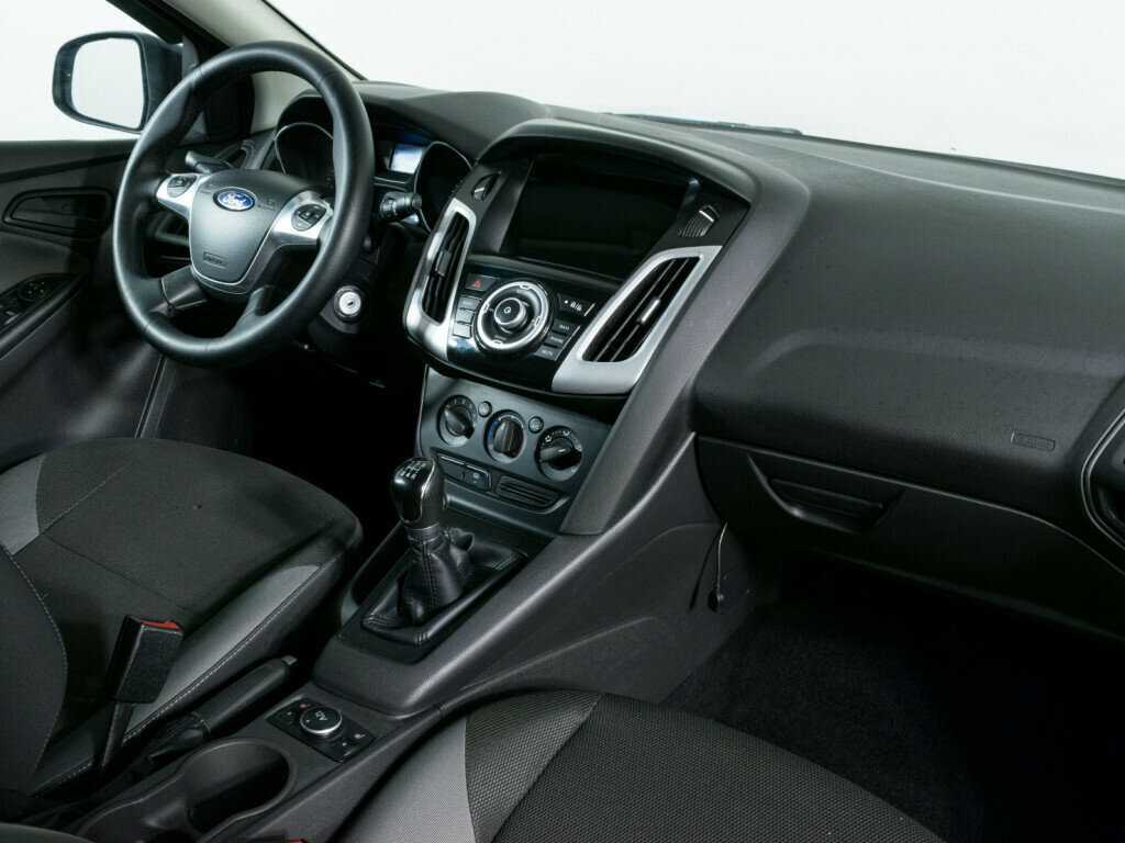 Ford Focus б/у, 2013, Механическая. Фото: #7