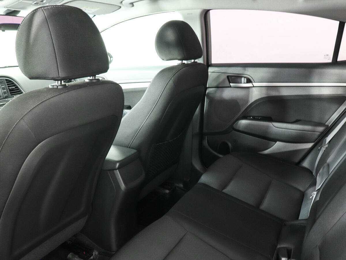 Hyundai Elantra б/у, 2017, Автоматическая. Фото: #11