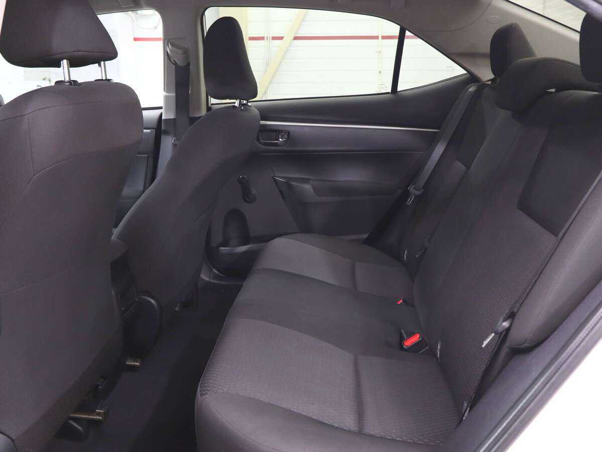 Toyota Corolla б/у, 2014, Механическая. Фото: #9