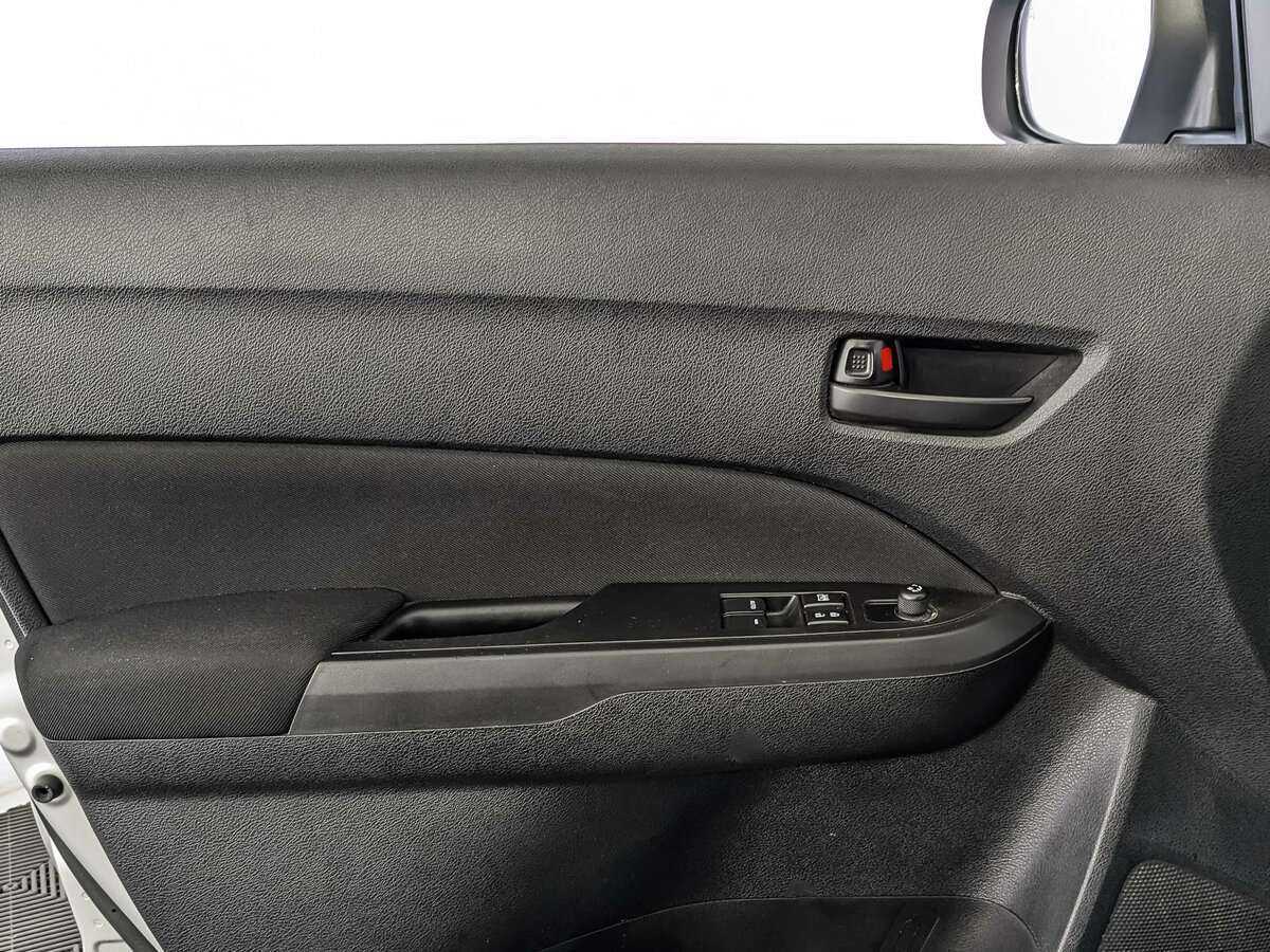 Suzuki Vitara б/у, 2019, Механическая. Фото: #18