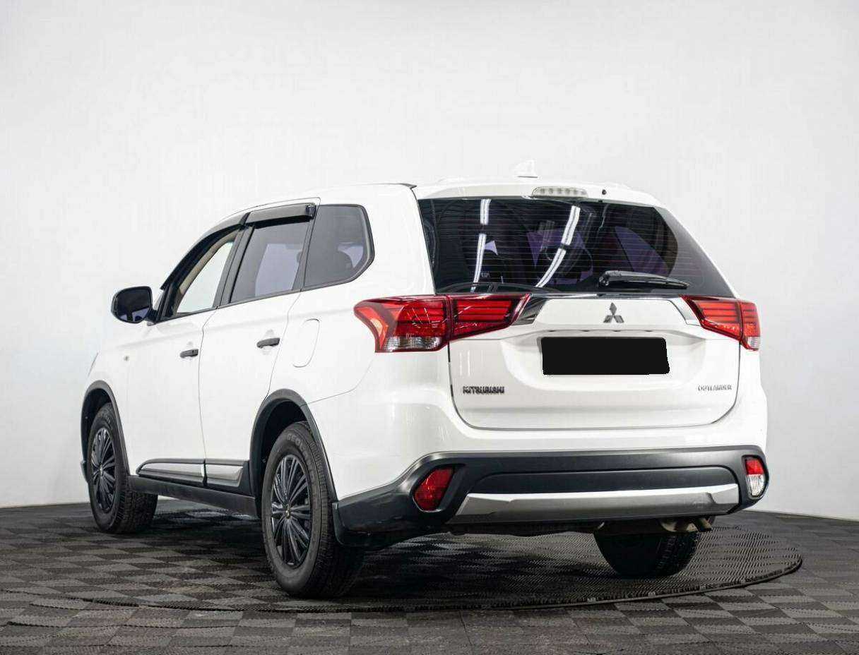 Mitsubishi Outlander б/у, 2018, Вариатор. Фото: #3