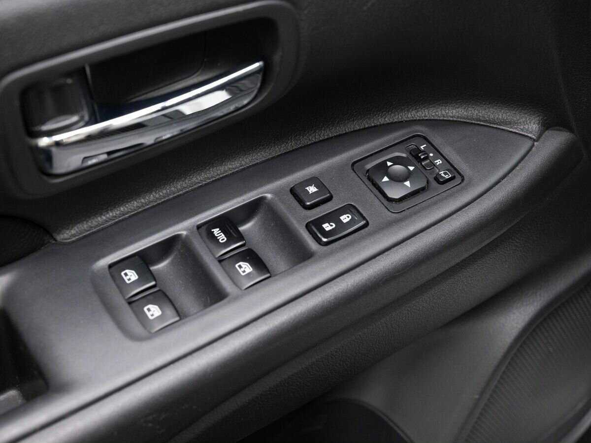 Mitsubishi Outlander б/у, 2016, Вариатор. Фото: #19