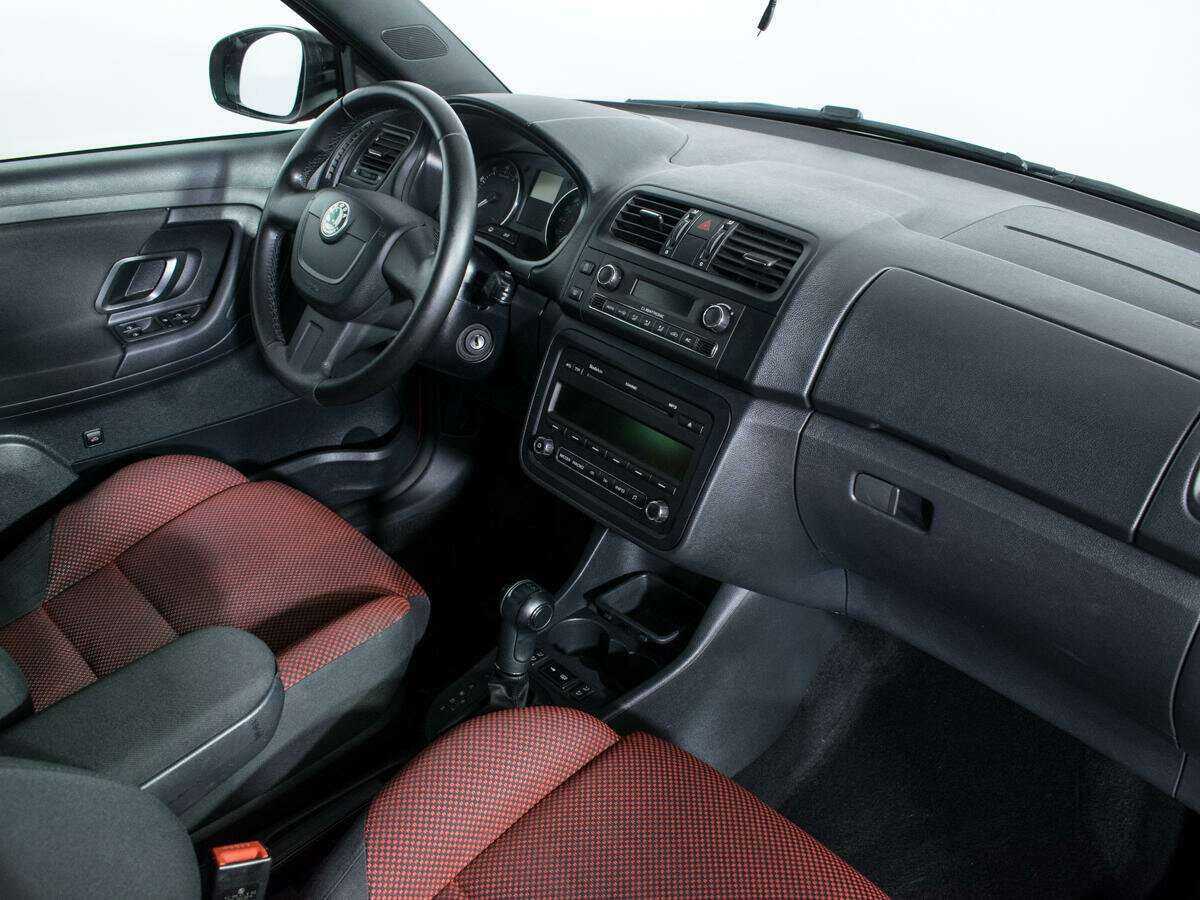 Skoda Fabia б/у, 2012, Роботизированная. Фото: #8