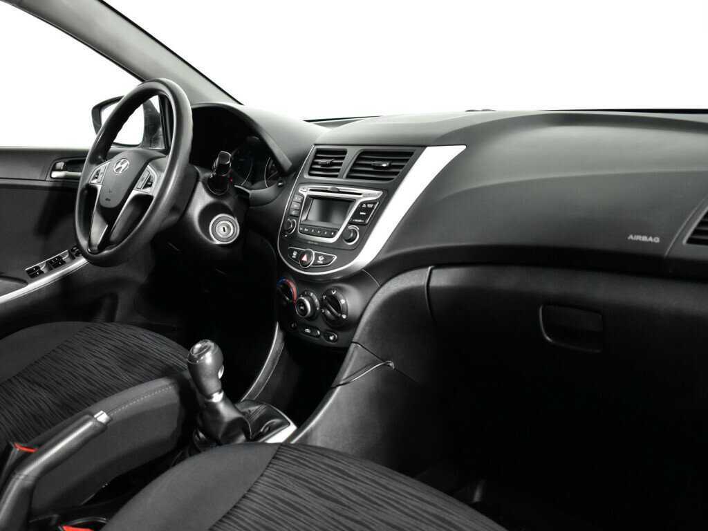 Hyundai Solaris б/у, 2016, Механическая. Фото: #8