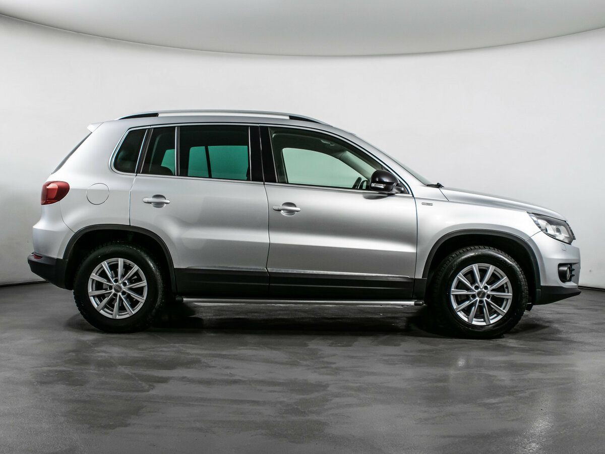 Volkswagen Tiguan б/у, 2013, Автоматическая. Фото: #3