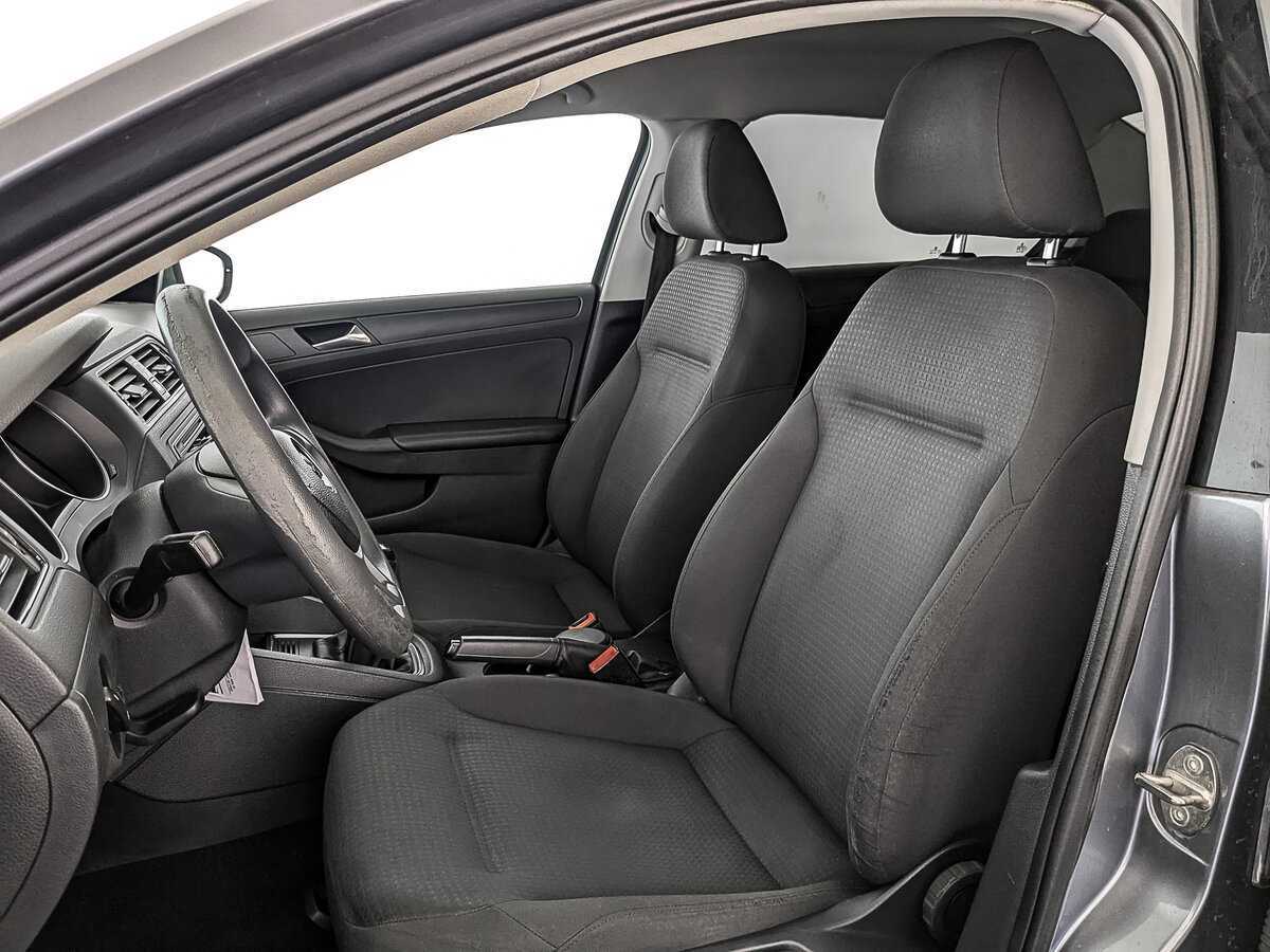 Volkswagen Jetta б/у, 2016, Механическая. Фото: #19