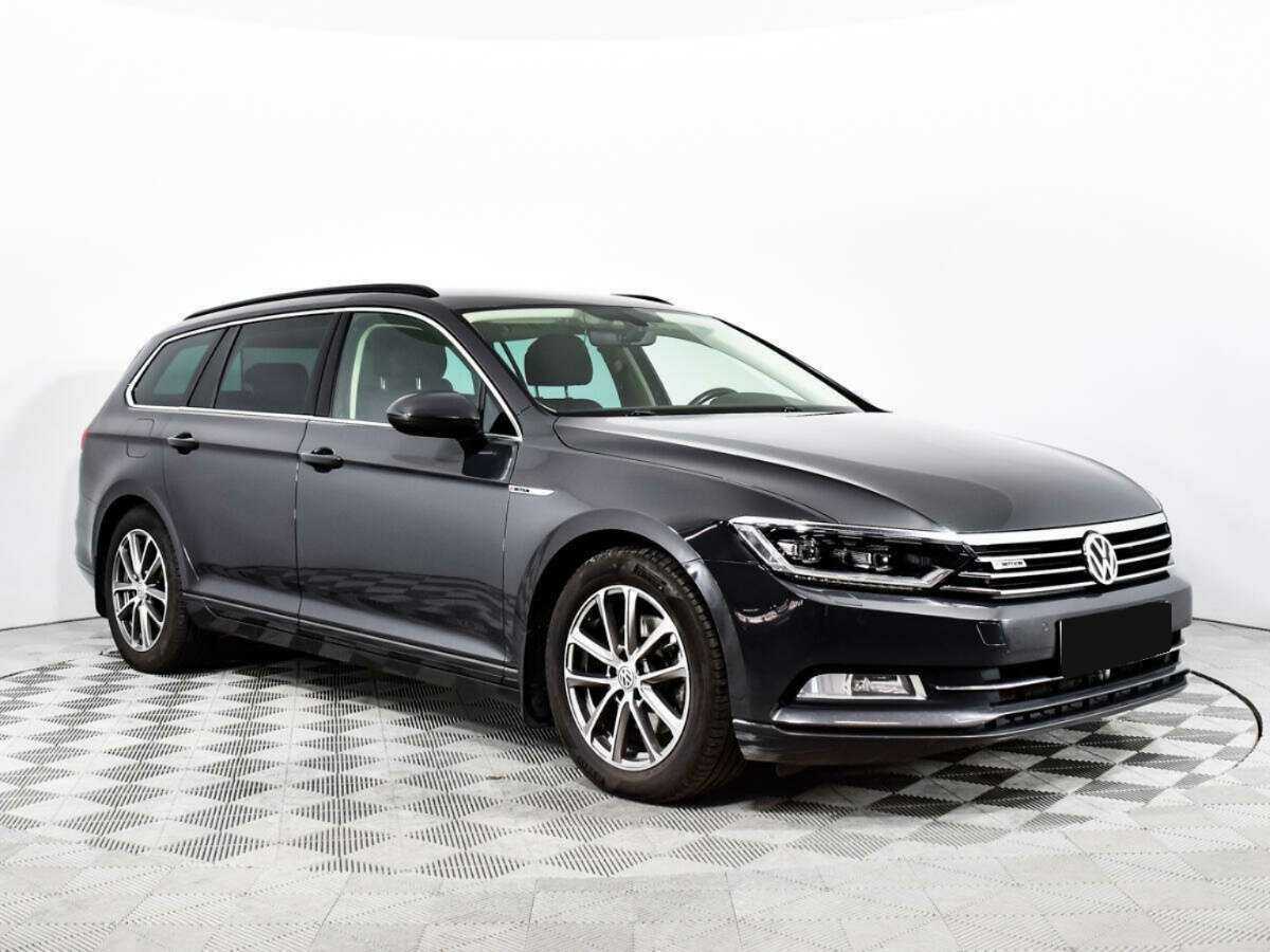 Volkswagen Passat б/у, 2018, Роботизированная. Фото: #2