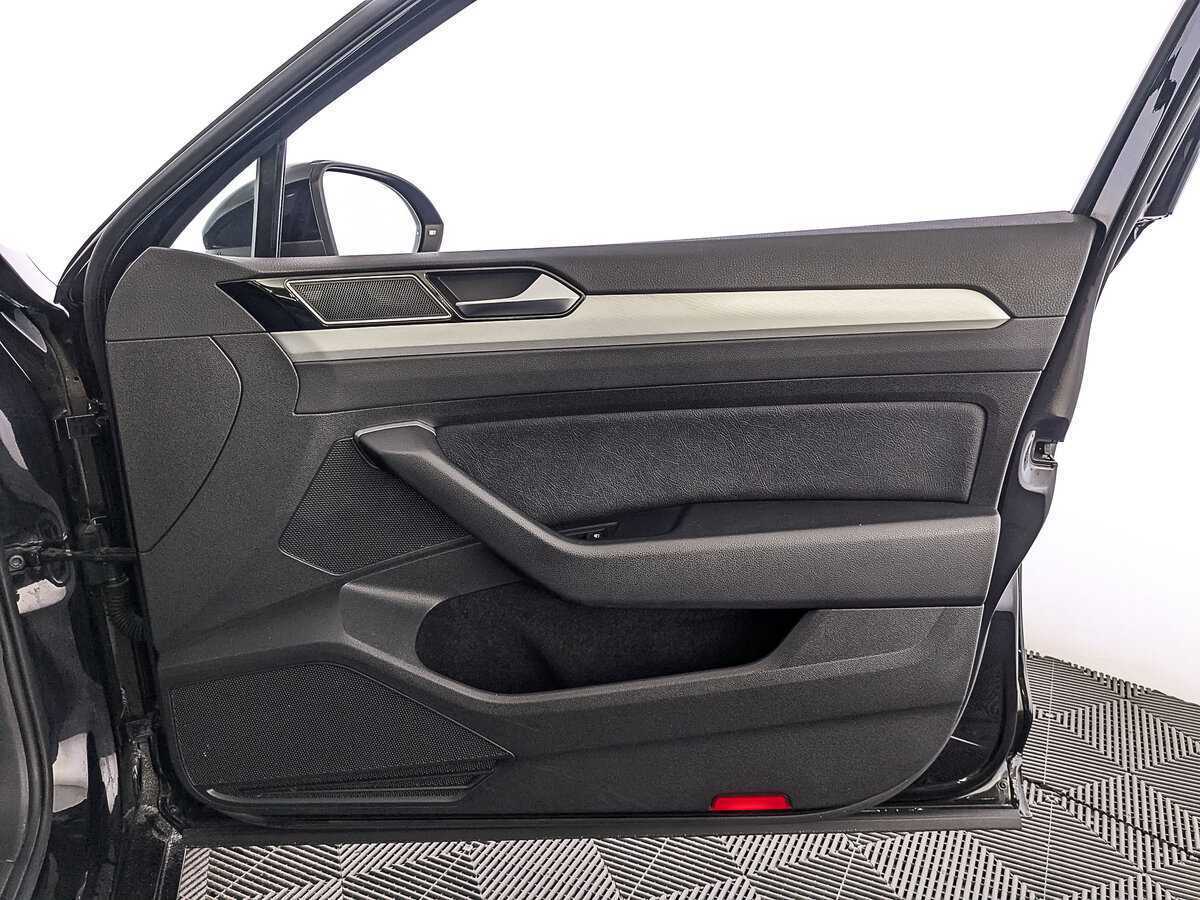 Volkswagen Passat б/у, 2016, Роботизированная. Фото: #23