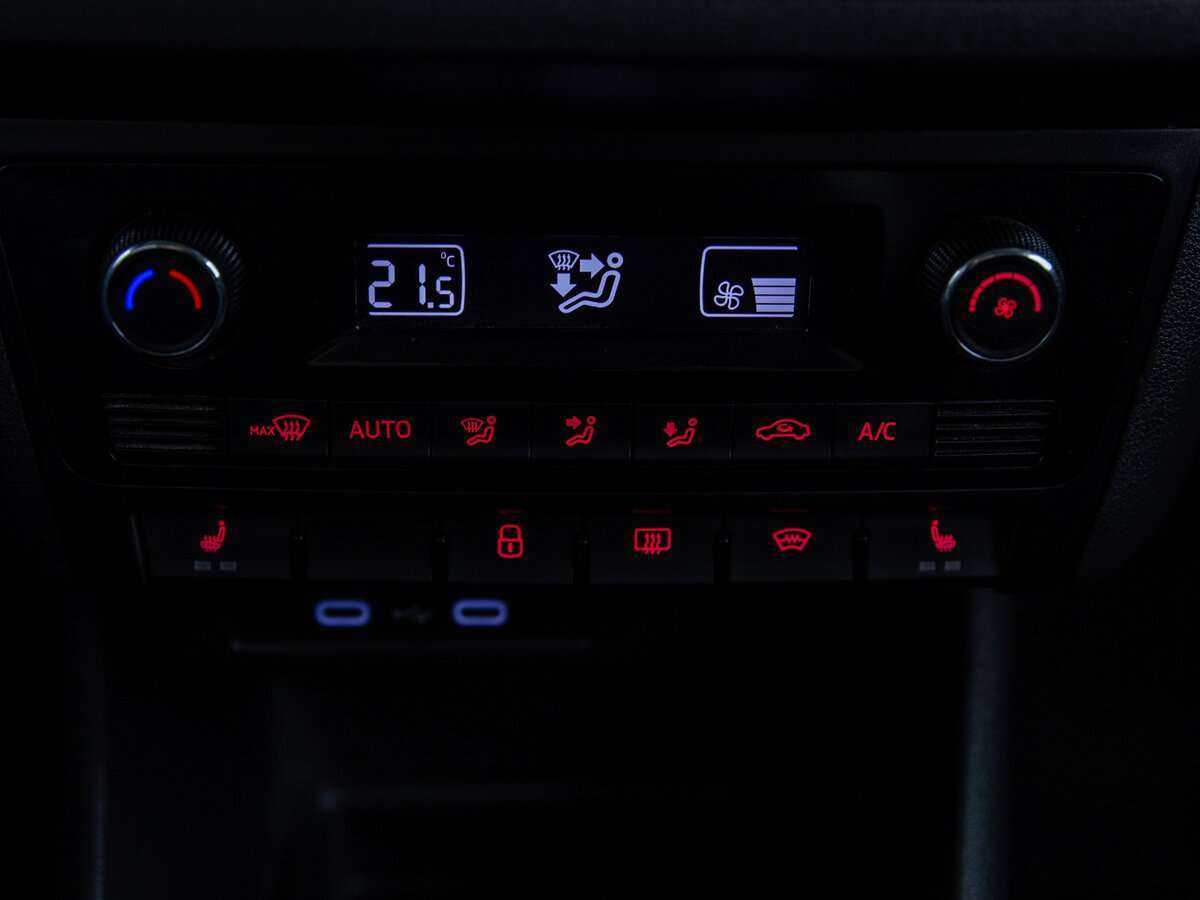 Volkswagen Polo б/у, 2020, Механическая. Фото: #12