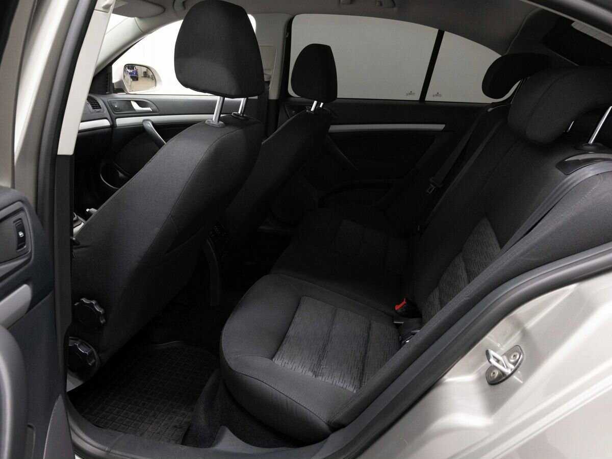 Skoda Octavia б/у, 2012, Механическая. Фото: #9