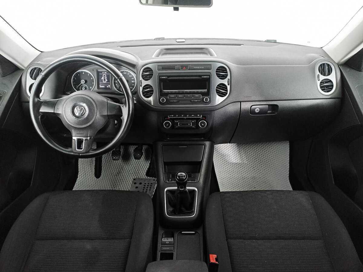 Volkswagen Tiguan б/у, 2013, Механическая. Фото: #13