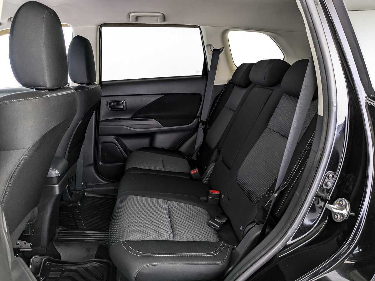 Mitsubishi Outlander б/у, 2018, Вариатор. Фото: #13