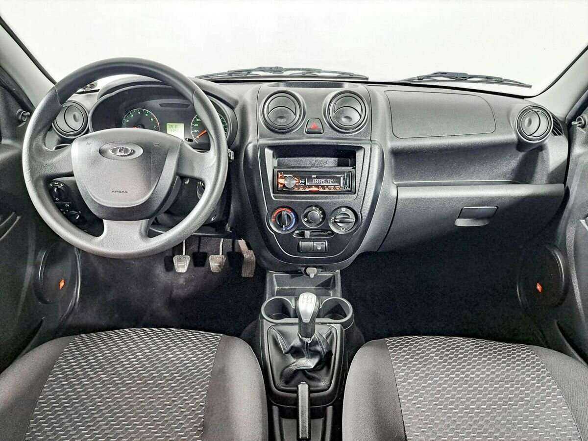 Lada (ВАЗ) Granta б/у, 2017, Механическая. Фото: #11