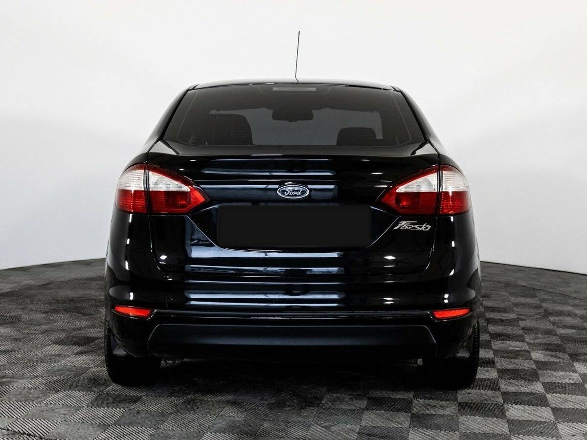 Ford Fiesta б/у, 2015, Механическая. Фото: #4