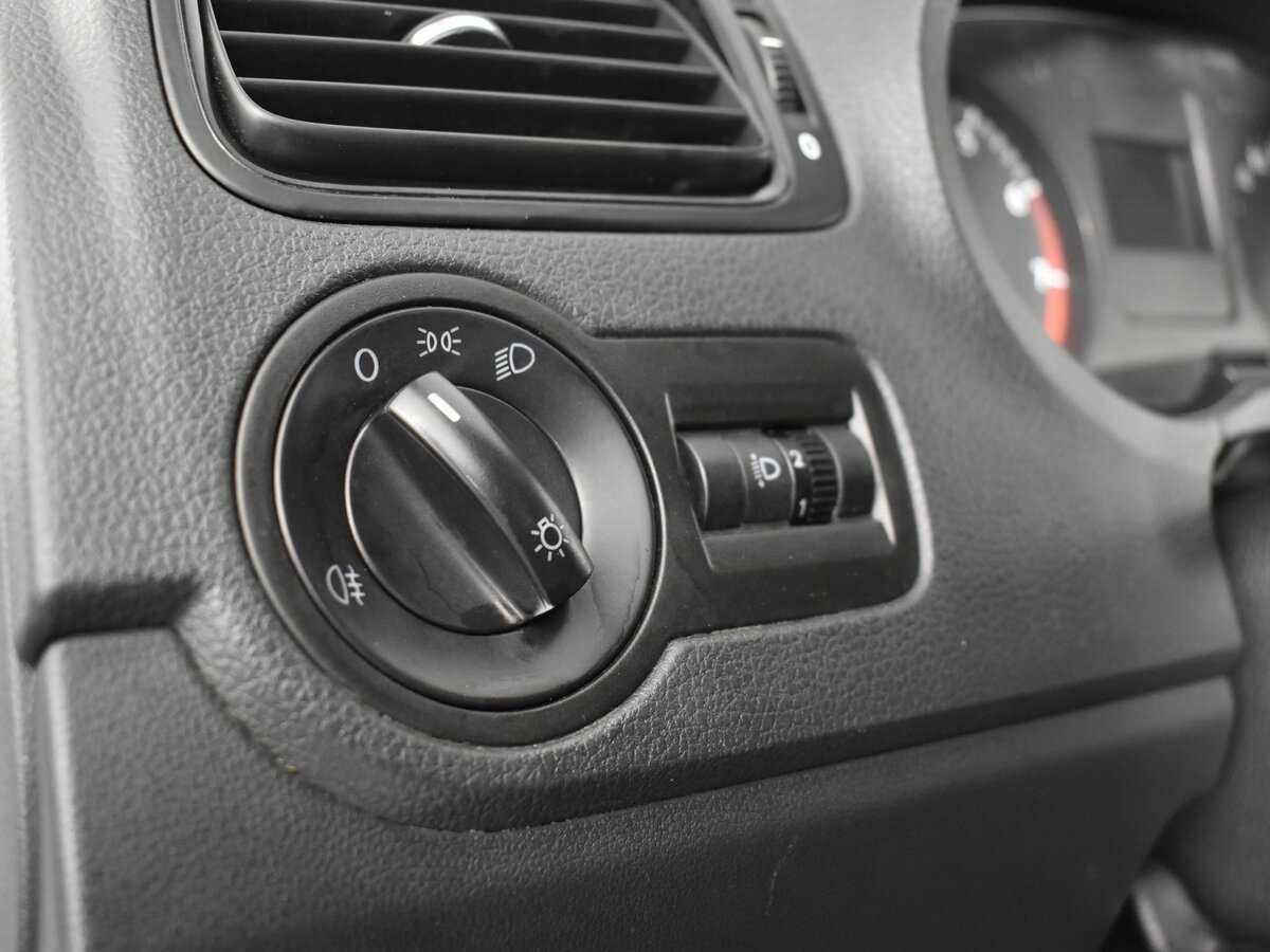 Volkswagen Polo б/у, 2014, Механическая. Фото: #8