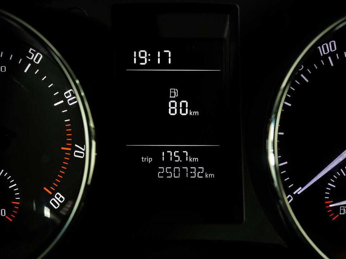 Skoda Yeti б/у, 2012, Механическая. Фото: #11