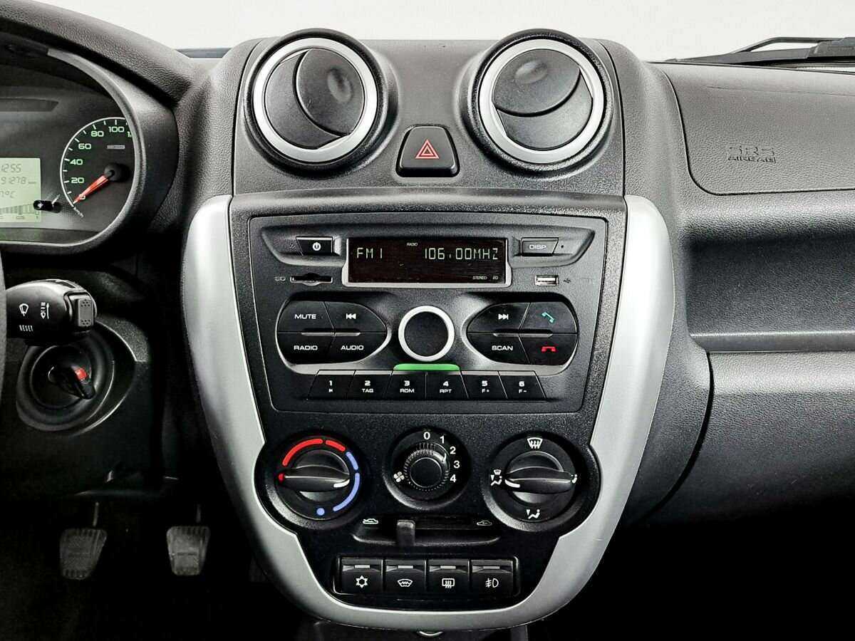 Lada (ВАЗ) Granta б/у, 2016, Механическая. Фото: #9