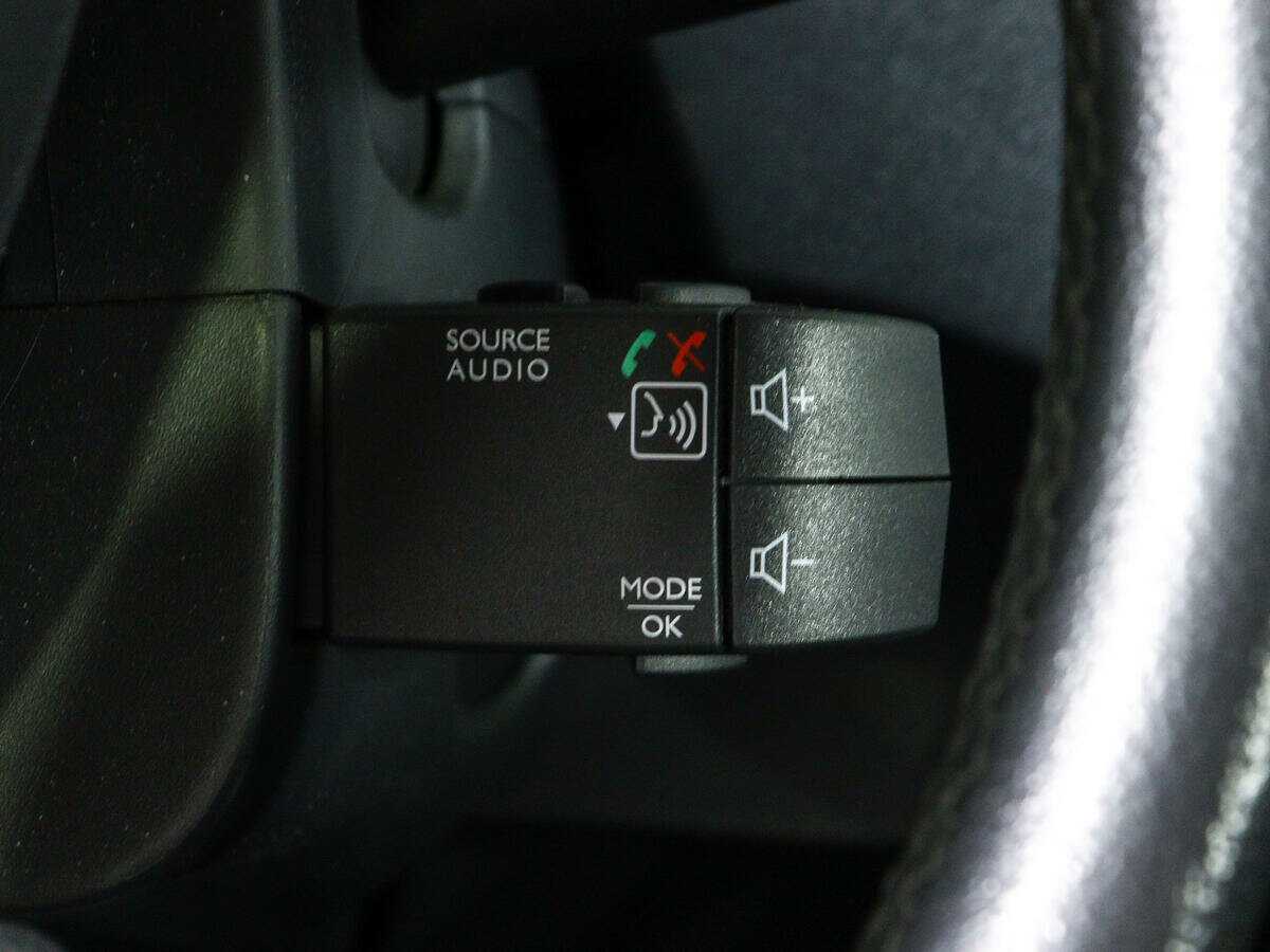 Nissan Terrano б/у, 2019, Механическая. Фото: #17