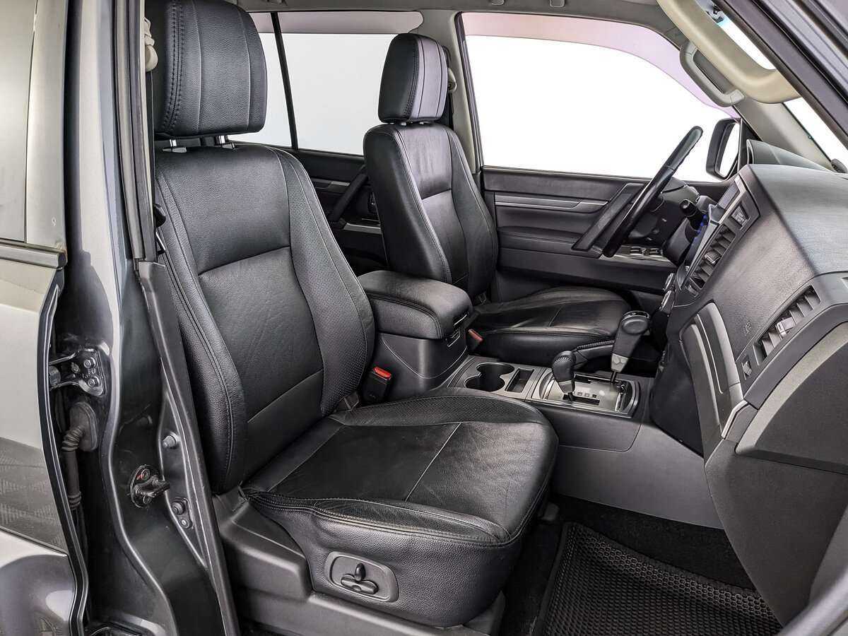 Mitsubishi Pajero б/у, 2013, Автоматическая. Фото: #23