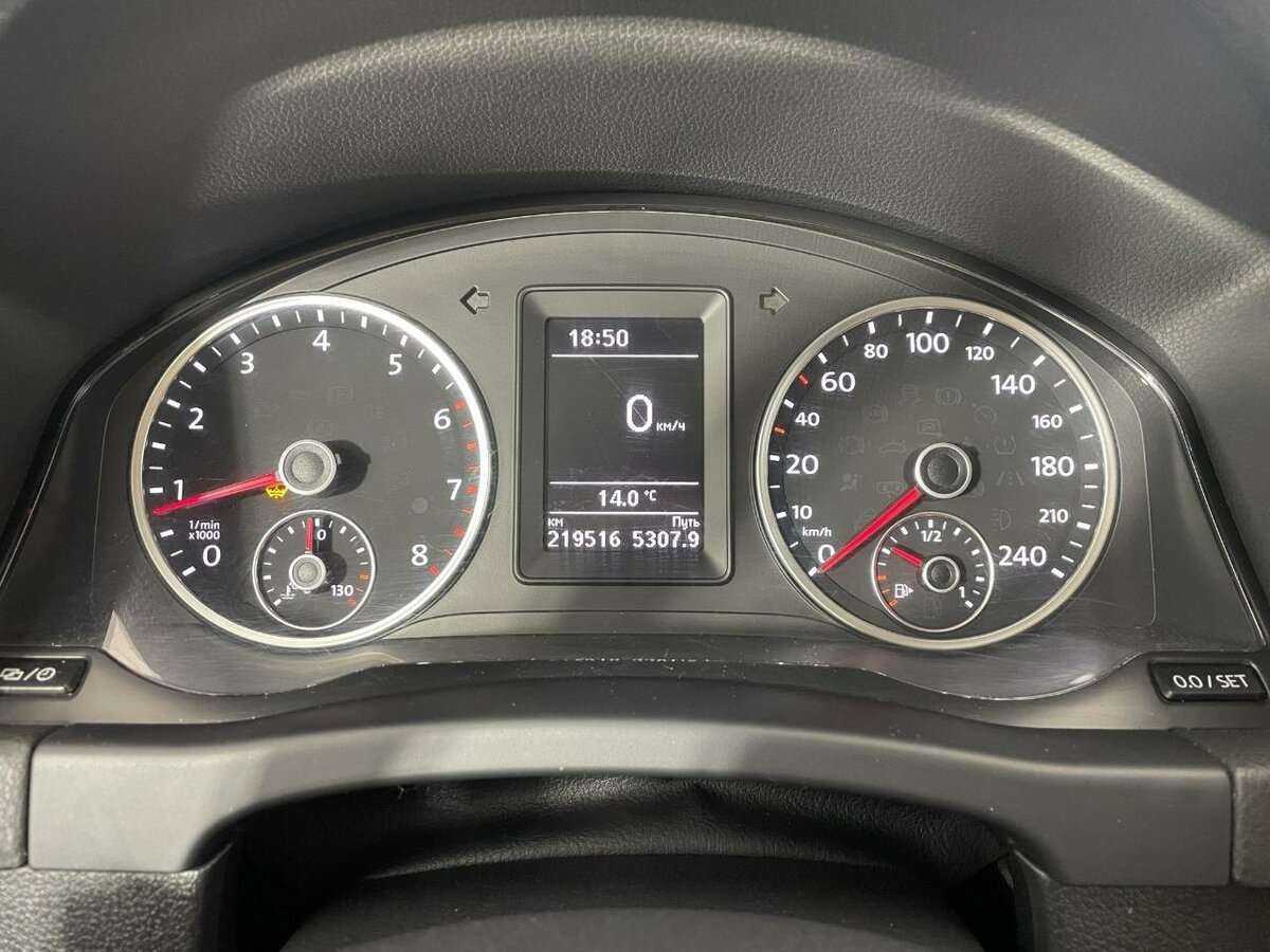 Volkswagen Tiguan б/у, 2014, Механическая. Фото: #8