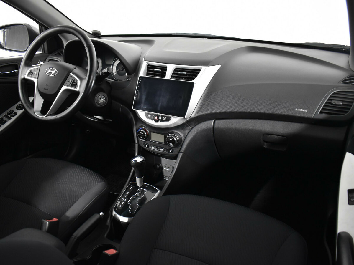 Hyundai Solaris б/у, 2013, Автоматическая. Фото: #9