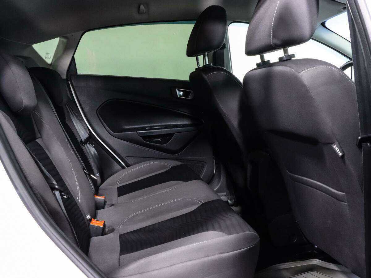 Ford Fiesta б/у, 2015, Роботизированная. Фото: #12