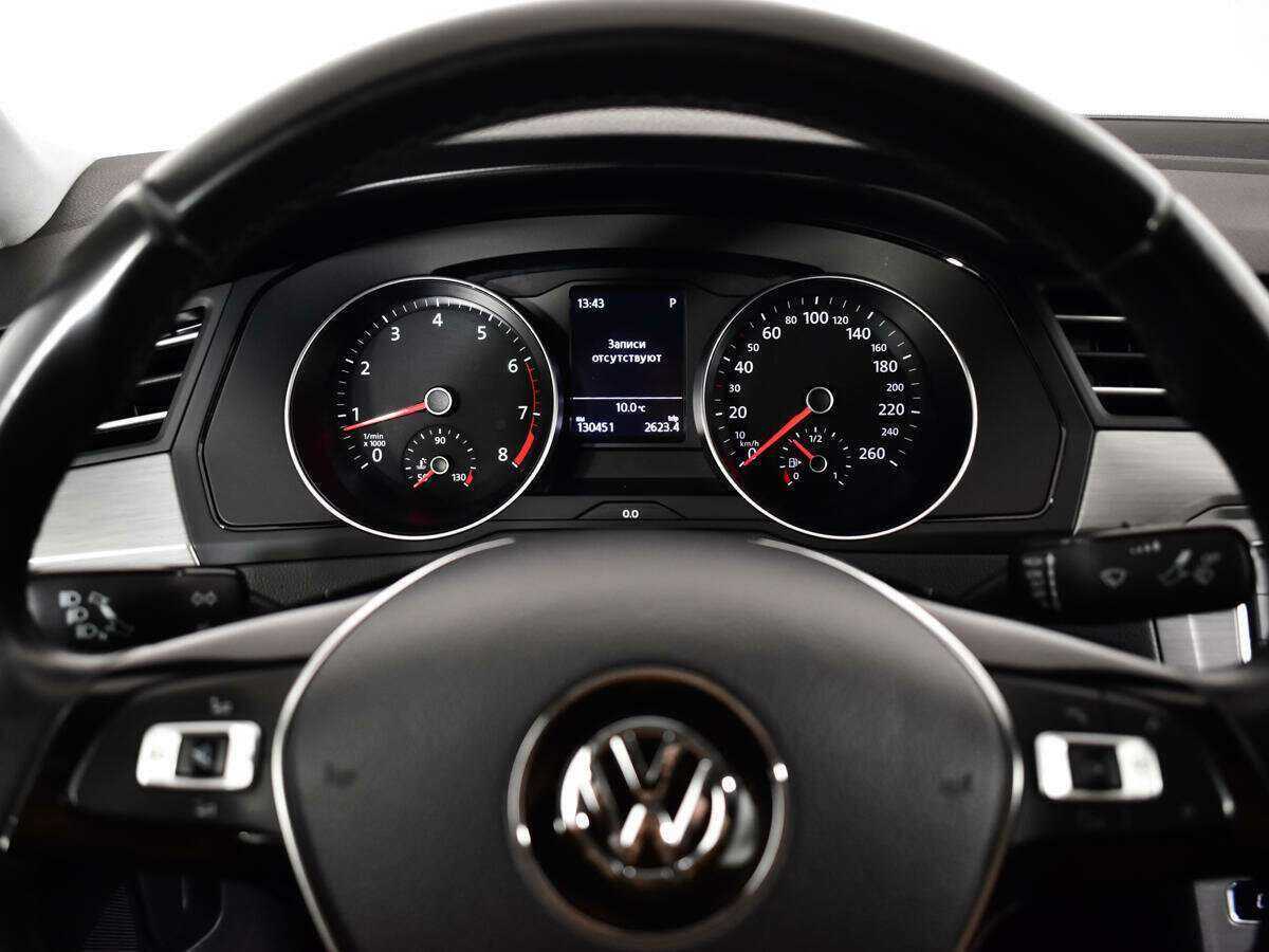 Volkswagen Passat б/у, 2017, Роботизированная. Фото: #10