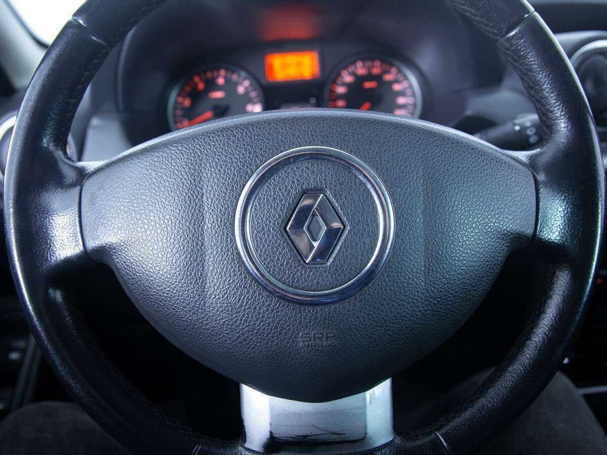 Renault Duster б/у, 2013, Автоматическая. Фото: #12