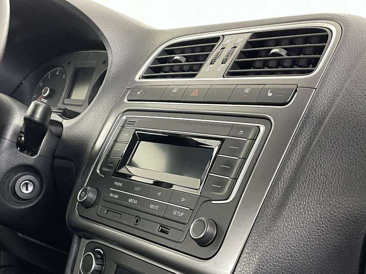 Volkswagen Polo б/у, 2019, Автоматическая. Фото: #10