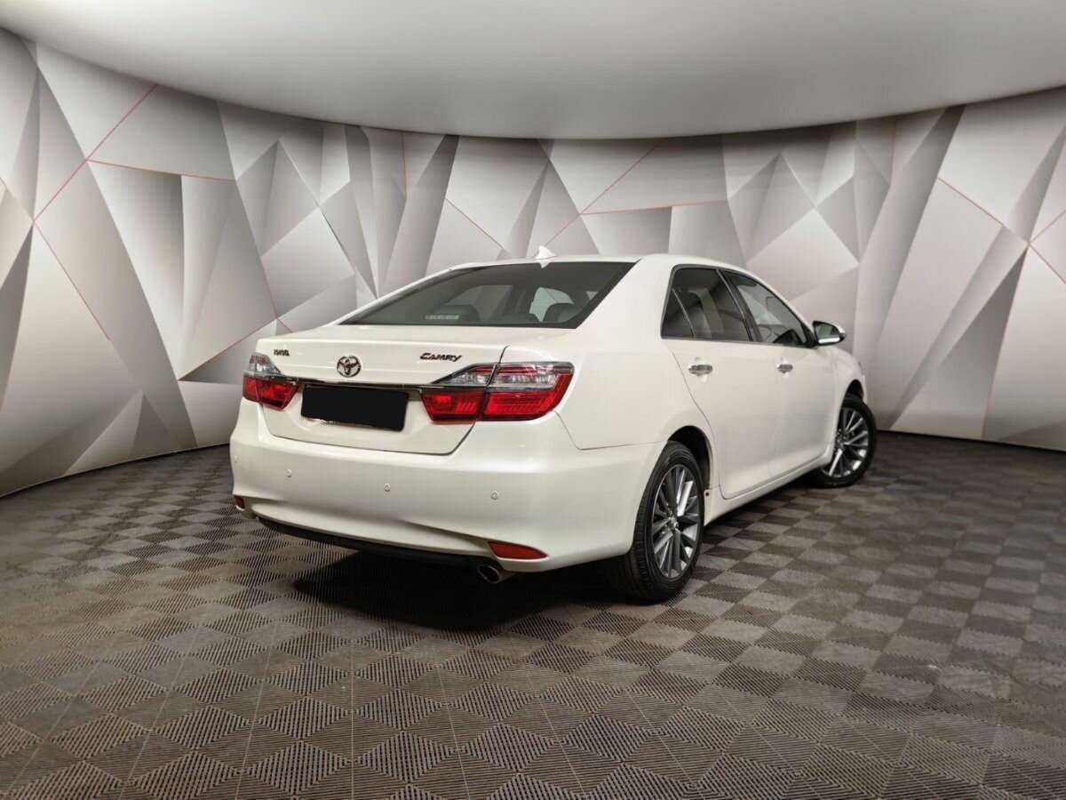 Toyota Camry б/у, 2017, Автоматическая. Фото: #1