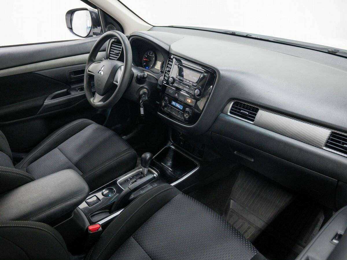Mitsubishi Outlander б/у, 2018, Вариатор. Фото: #6