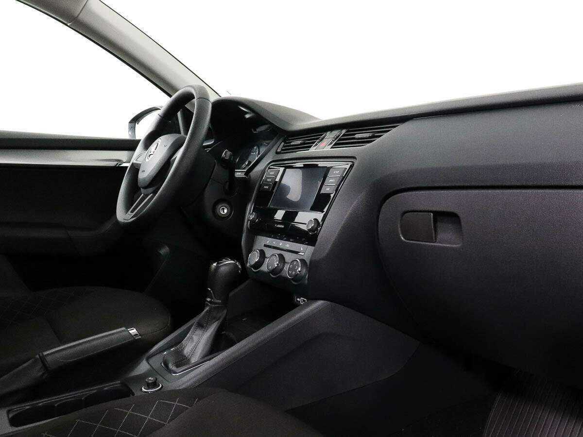 Skoda Octavia б/у, 2016, Роботизированная. Фото: #6