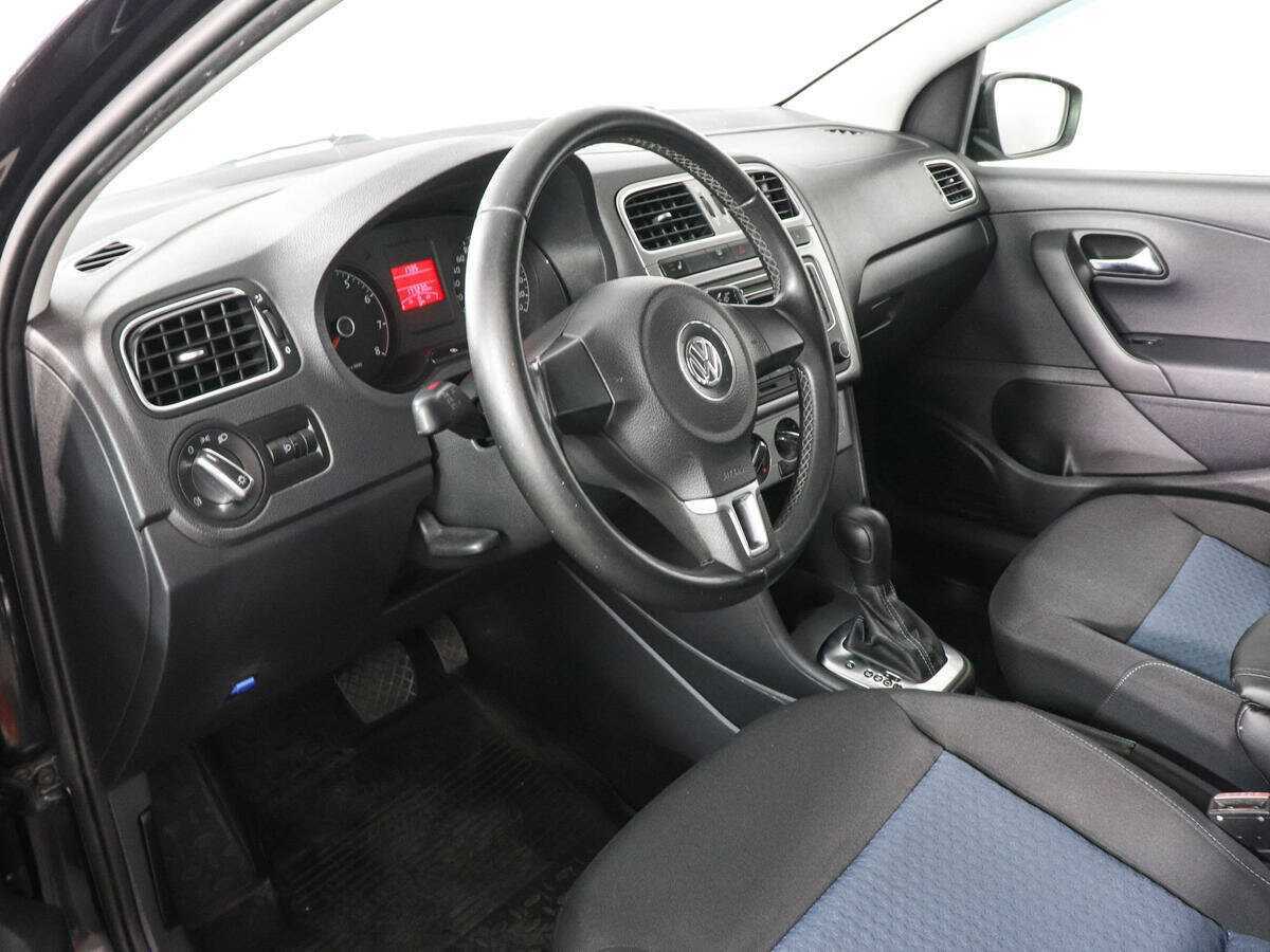 Volkswagen Polo б/у, 2013, Автоматическая. Фото: #4