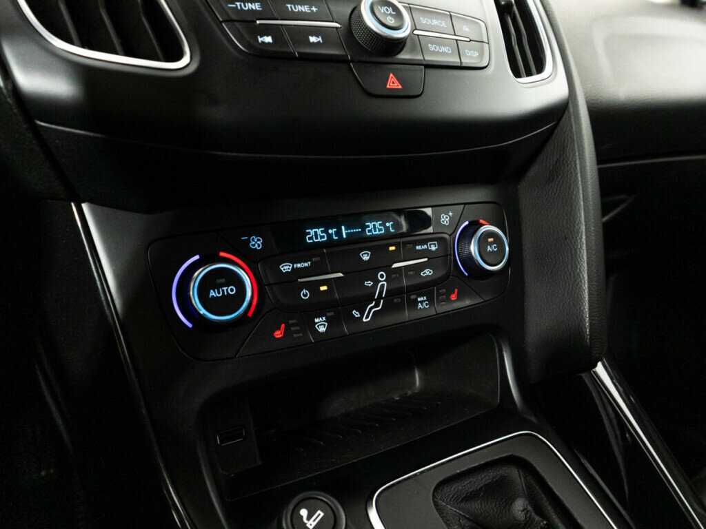 Ford Focus б/у, 2017, Автоматическая. Фото: #17