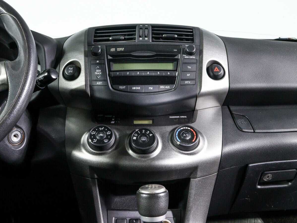 Toyota RAV4 б/у, 2012, Механическая. Фото: #9
