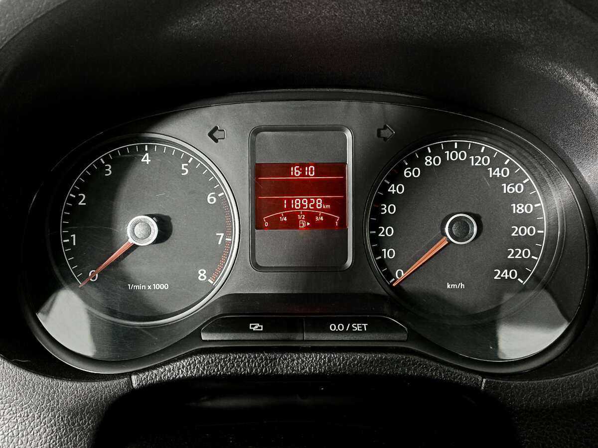 Volkswagen Polo б/у, 2013, Механическая. Фото: #12