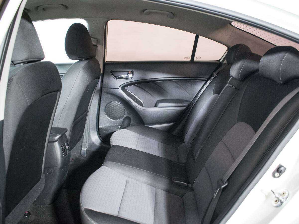 Kia Cerato б/у, 2015, Автоматическая. Фото: #9