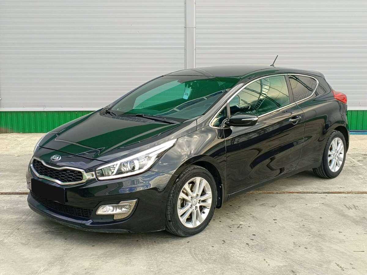Kia Ceed б/у, 2015, Автоматическая. Фото: #0