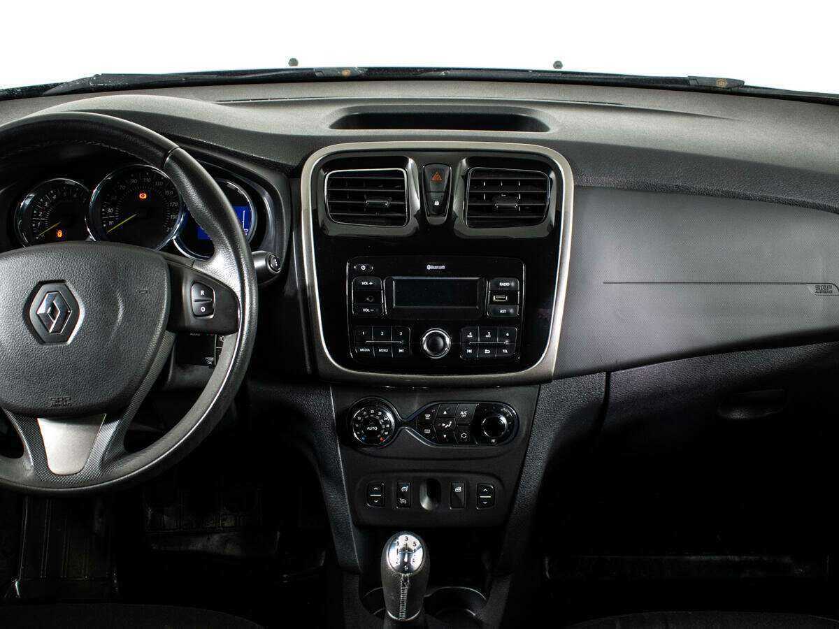 Renault Sandero б/у, 2017, Механическая. Фото: #9