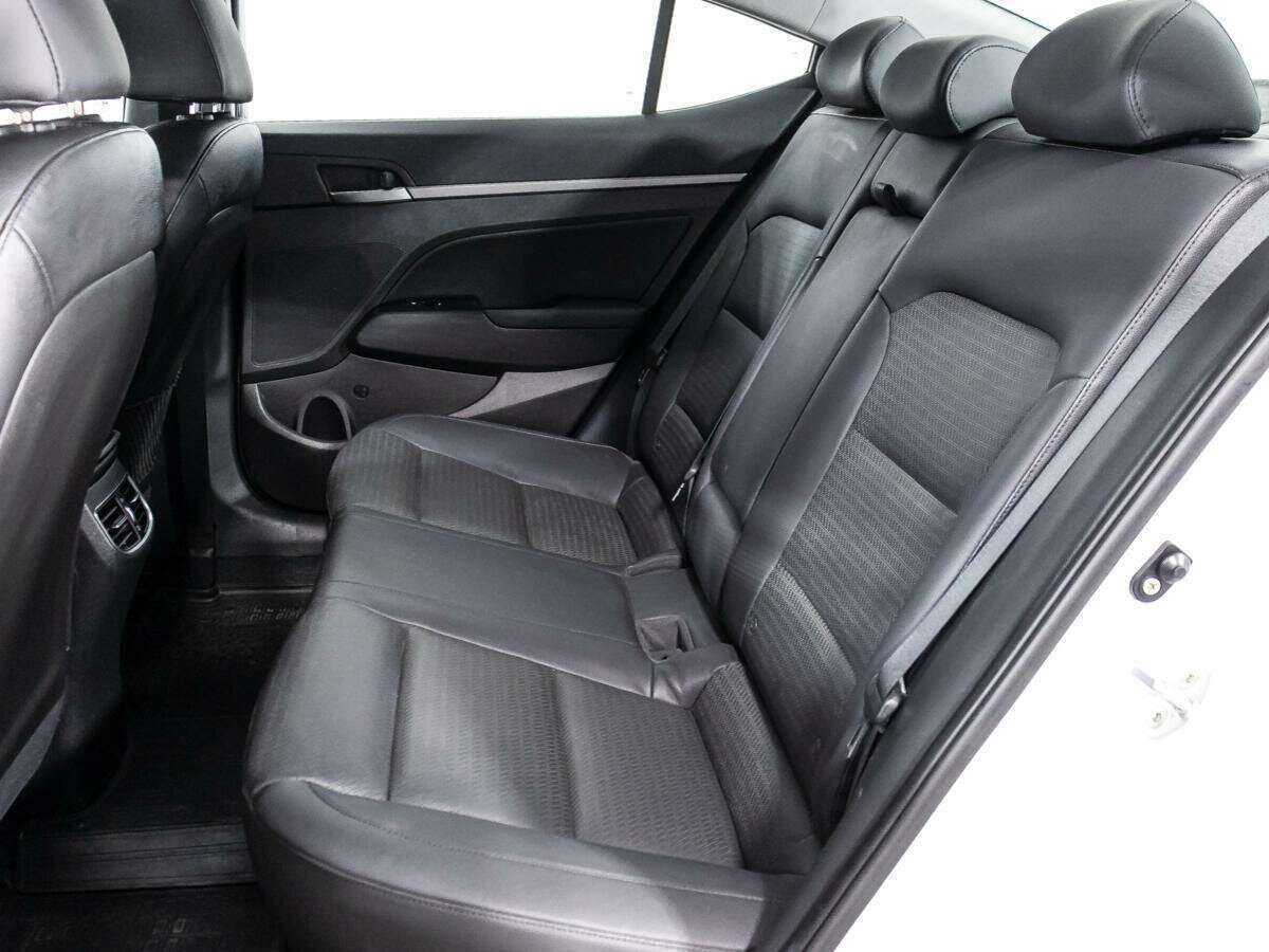 Hyundai Elantra б/у, 2016, Автоматическая. Фото: #9