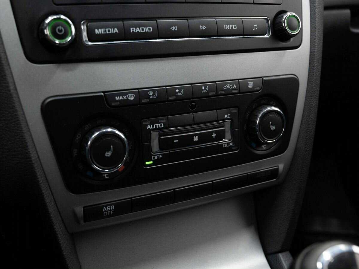 Skoda Octavia б/у, 2012, Механическая. Фото: #19