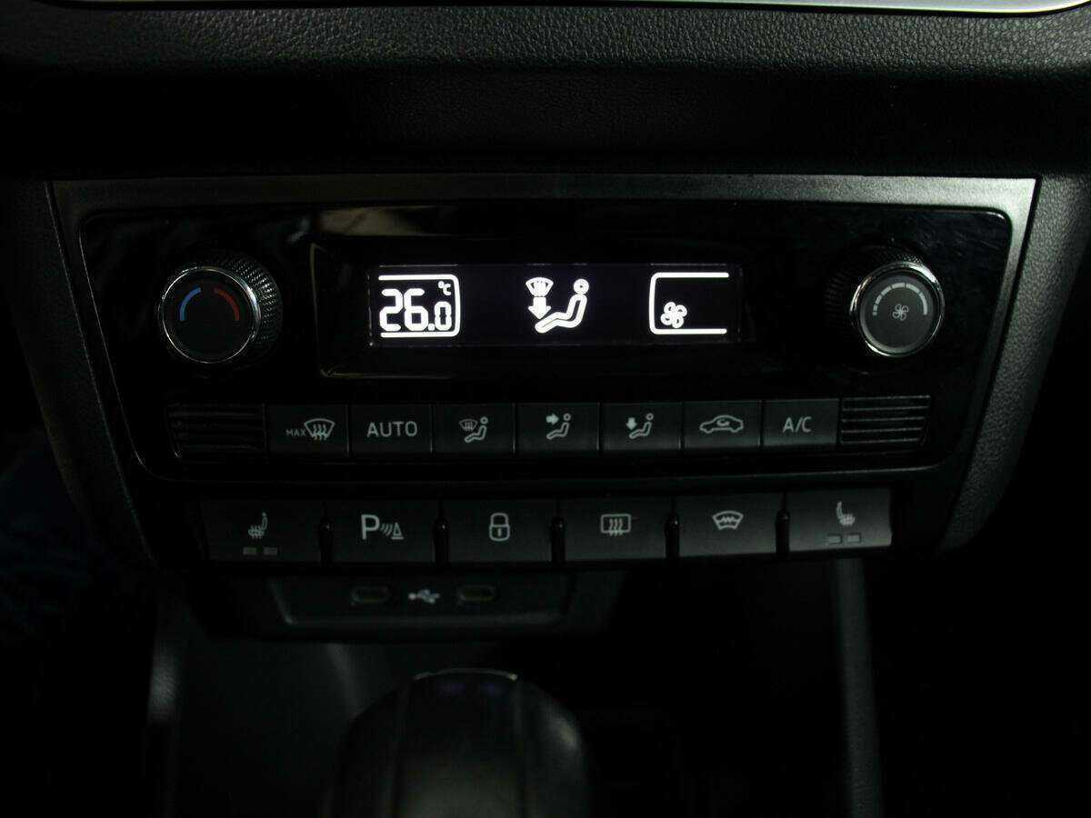 Volkswagen Polo б/у, 2021, Роботизированная. Фото: #18